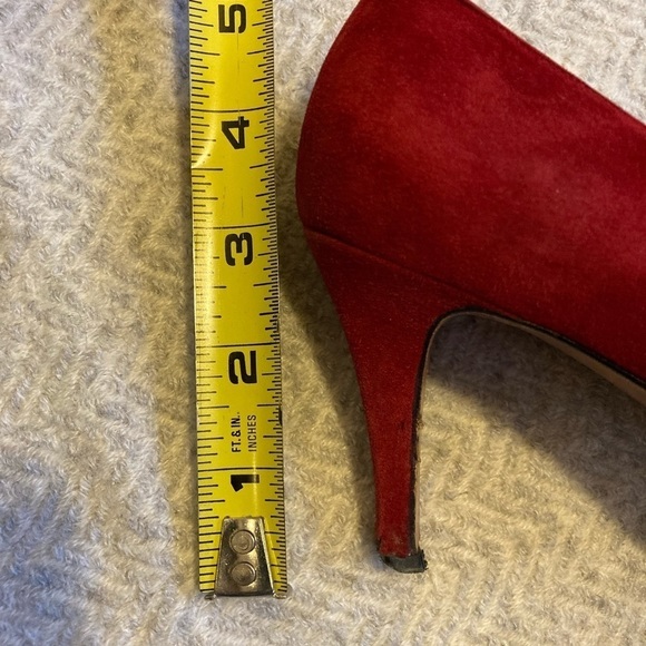 Yves Saint Laurent vintage red suede pumps - Picture 6 of 6